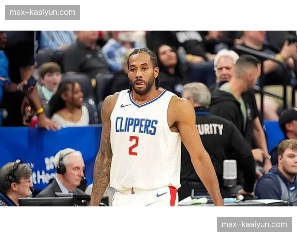 伦纳德打出猛龙时期水准追梦称其正扛着快船前进